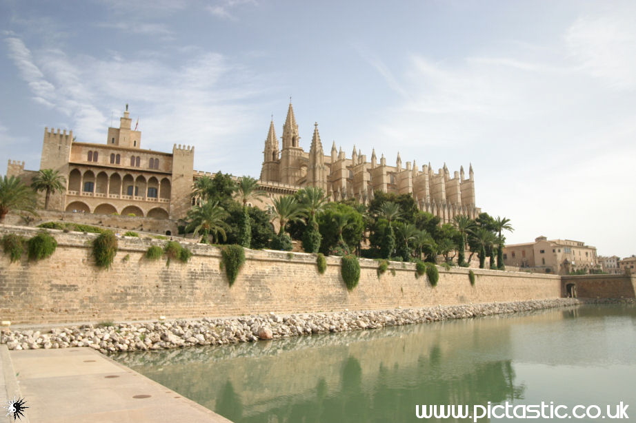 Photo of Palma Cathedral in Mallorca