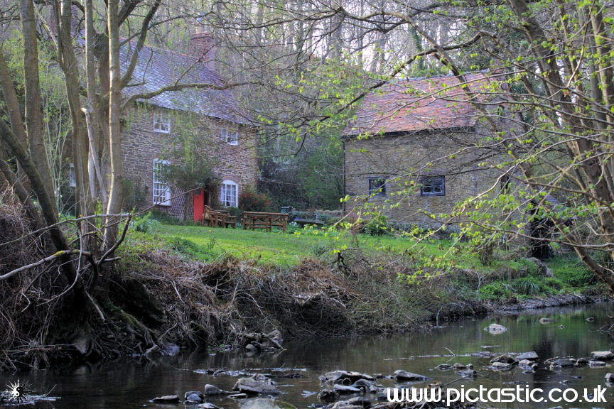 Photograph of a Cottage in the Wyre Forest